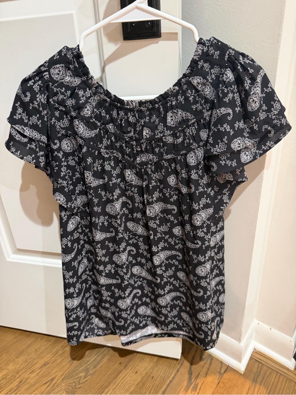 LOFT Black & White Paisley Off-Shoulder Blouse